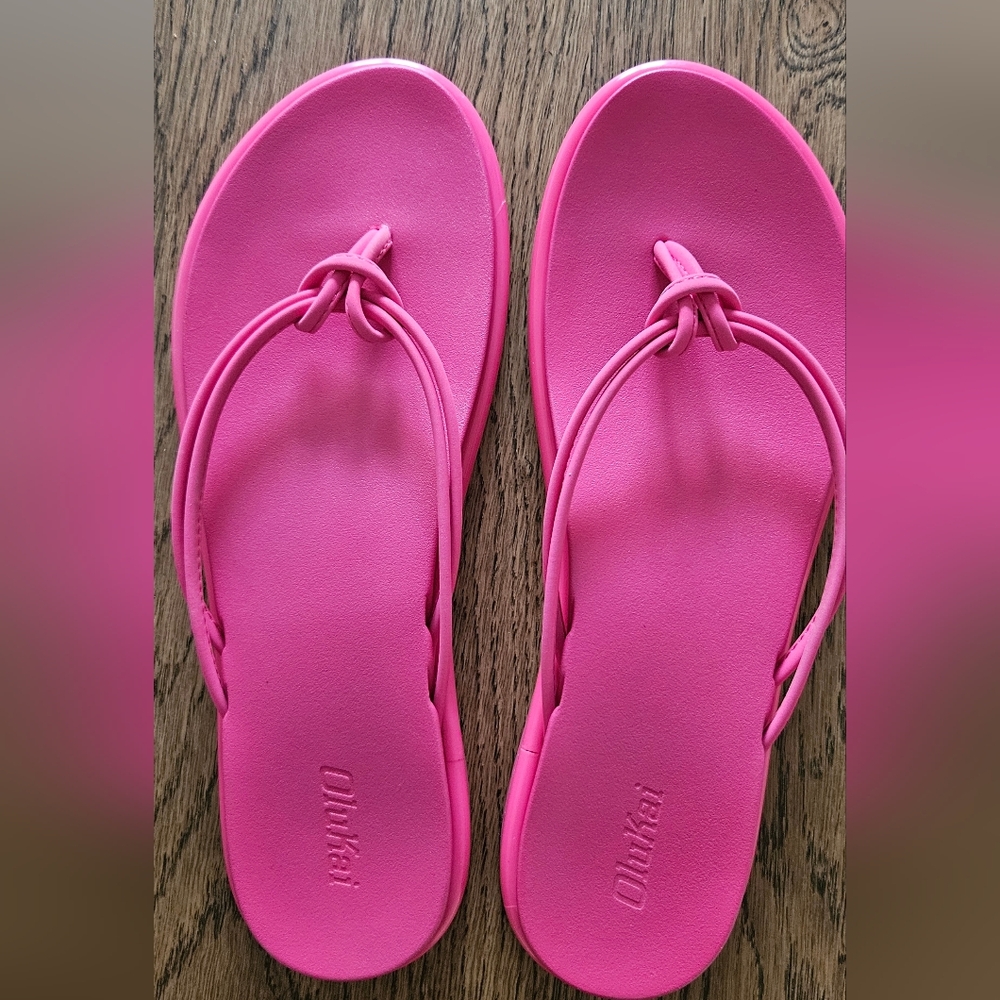 OluKai Women's Aka Beach Sandals